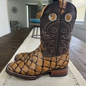 Big Bull Cowboy Boots “Pirarucu print”